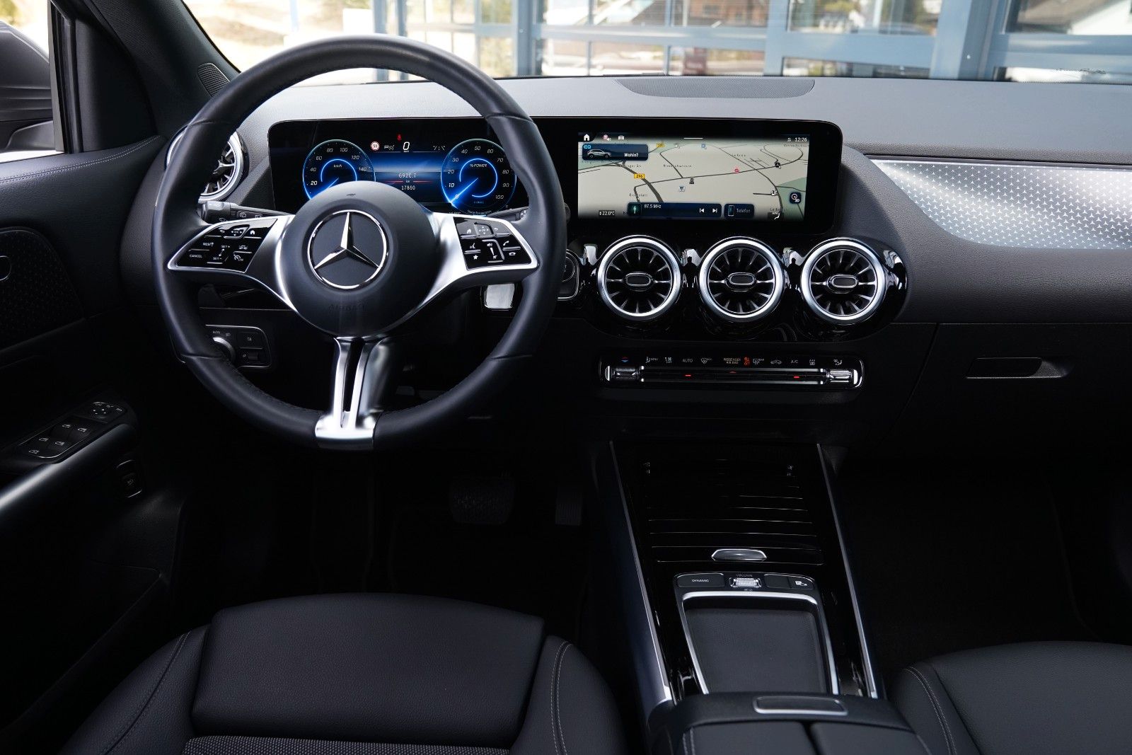 Mercedes-Benz EQA 350 4Matic MBUX Wide -LED-360-Distronic foto 10