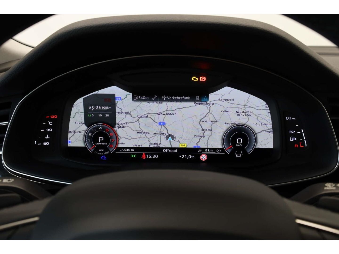 Audi Q8 55 TFSI quattro foto 13
