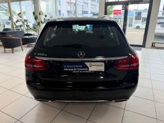 MERCEDES-BENZ C 350 eT Avantgarde Airmatic Distronic+ Pano AHK