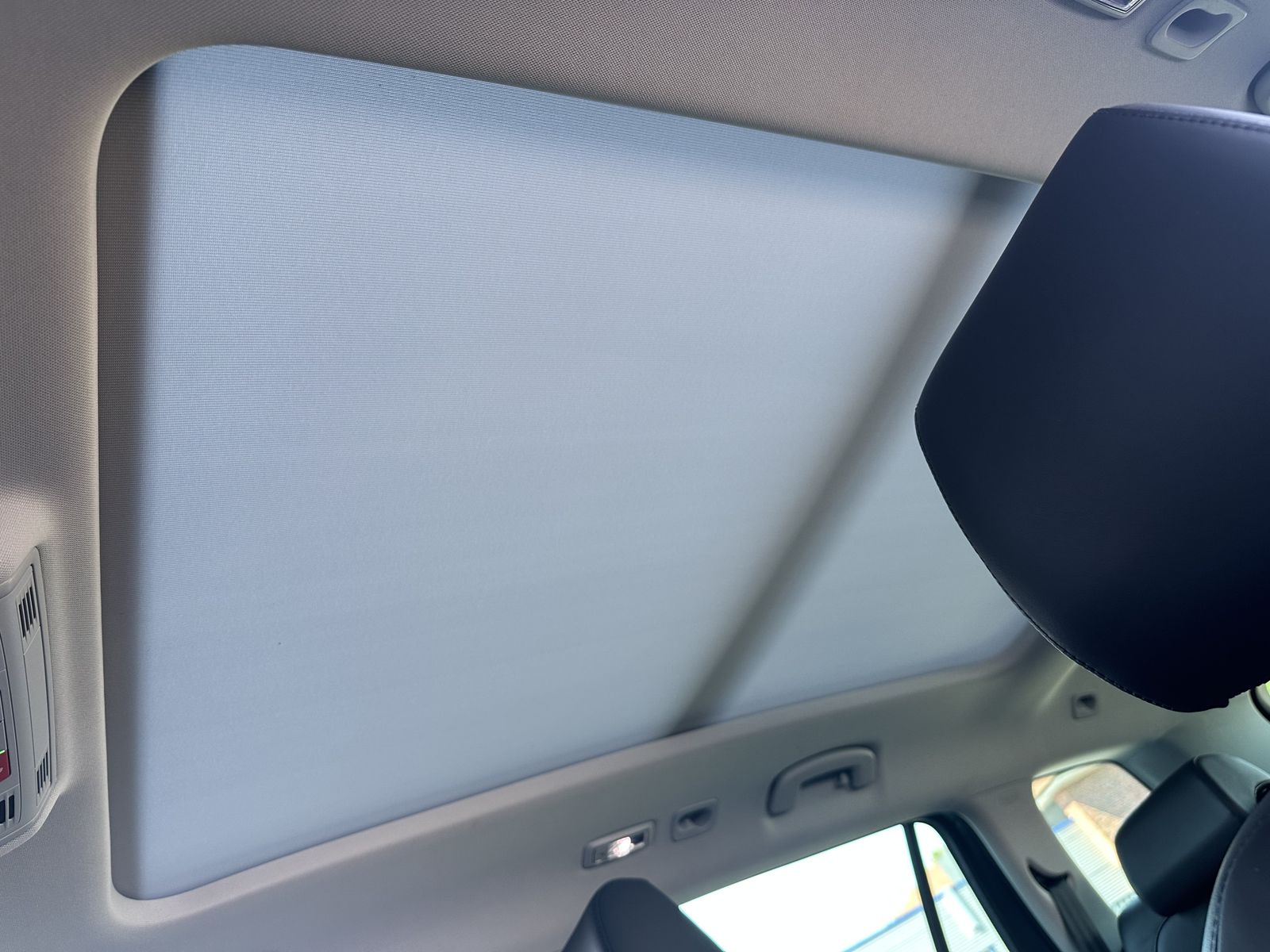 Fahrzeugabbildung SKODA Kodiaq 4x4 L&K NAV+MATRIX+360+PANO+AHK+STANDHEIZ