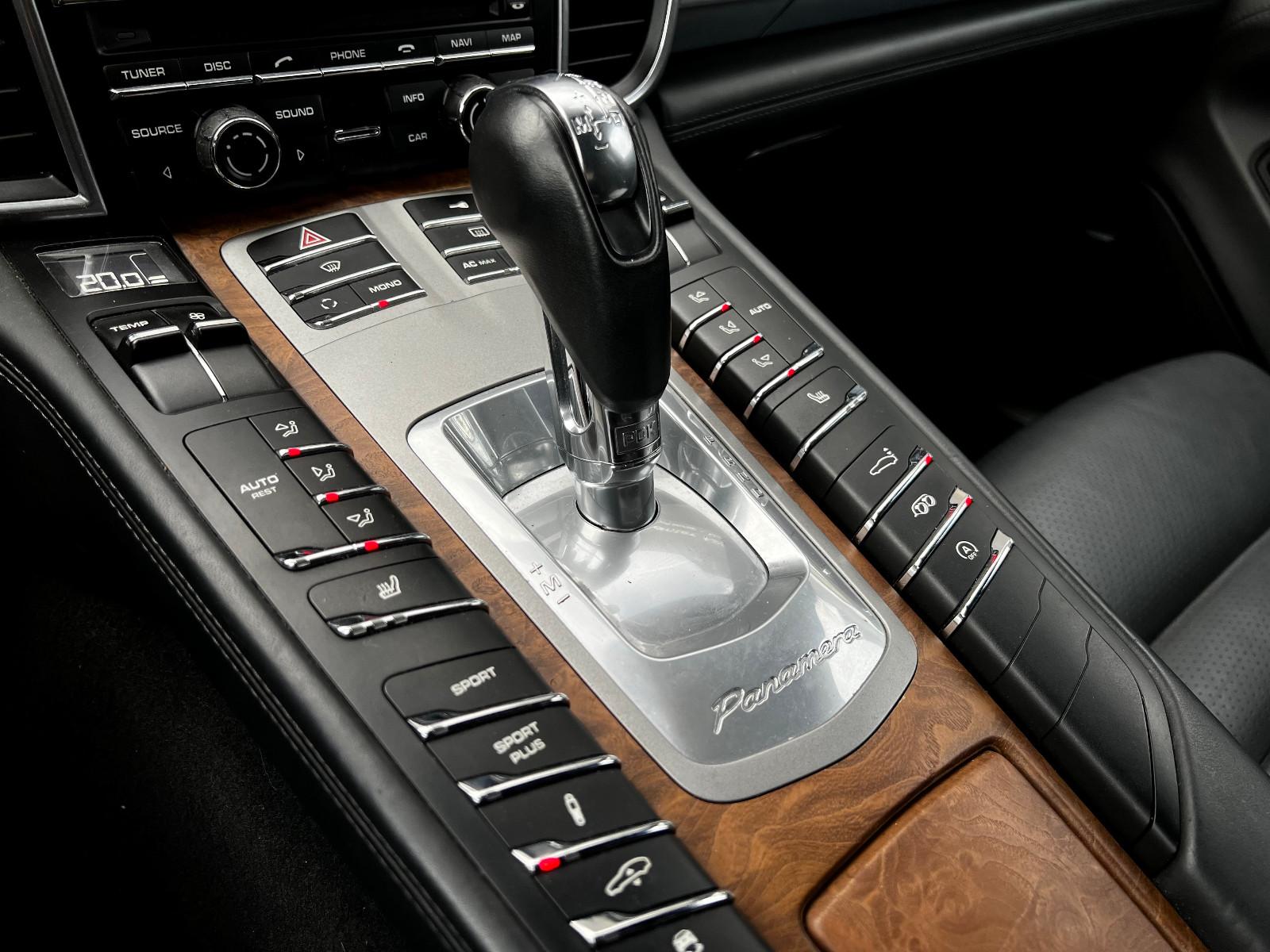 Porsche Panamera Turbo *PDLS/BOSE/XENON*