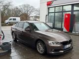BMW F30 320D 2014 H/K ZF8HP HeadUP Luxury Bi xenon
