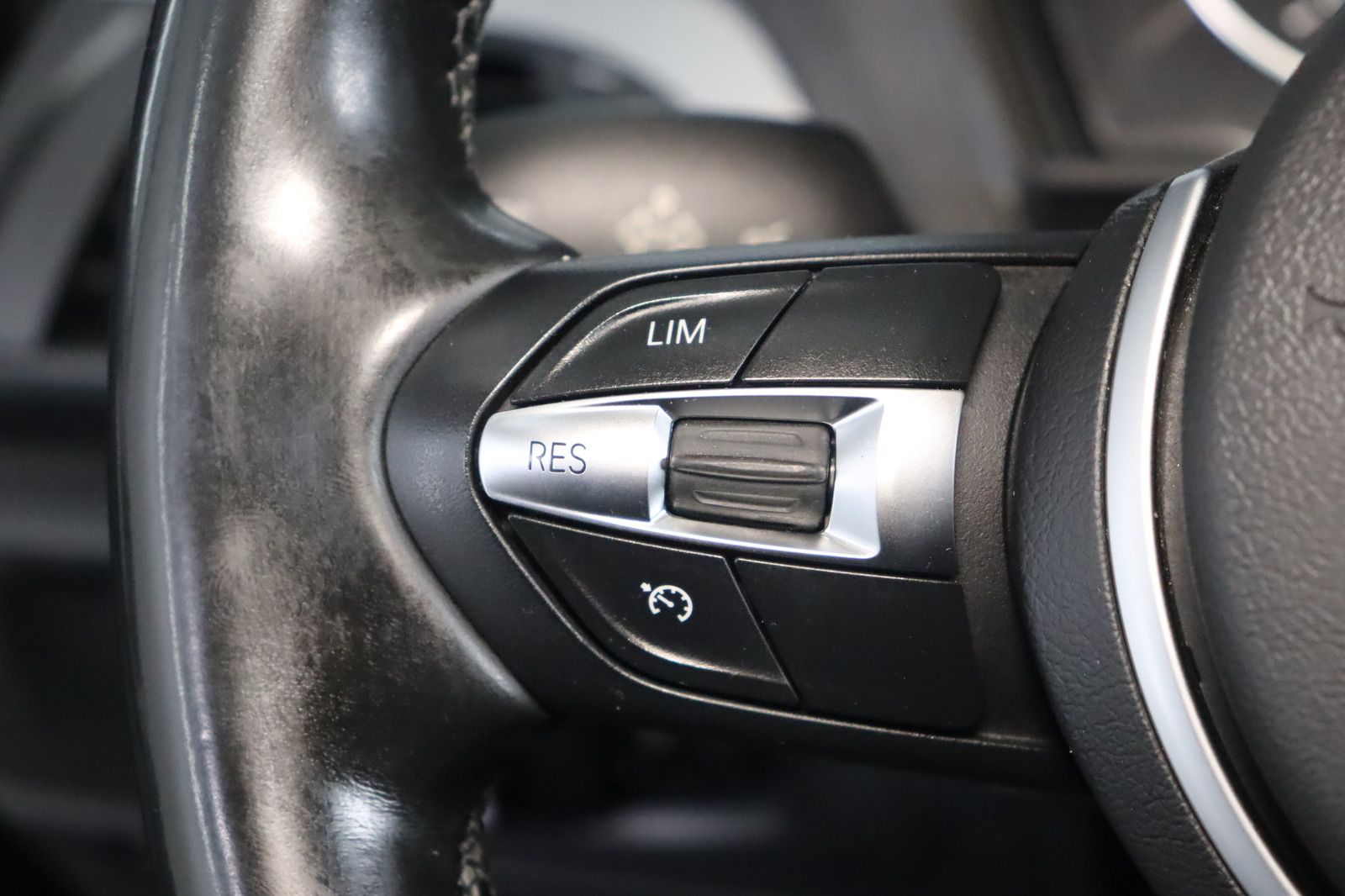 Fahrzeugabbildung BMW 118 i M Sport Paket 1. Hand