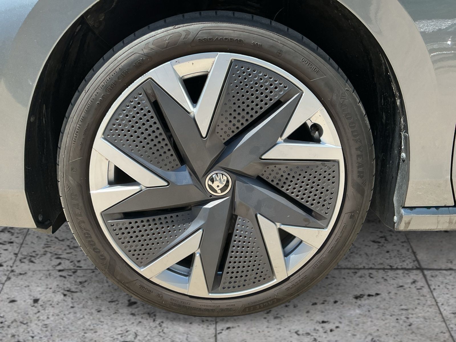 Skoda Superb - Bild 7