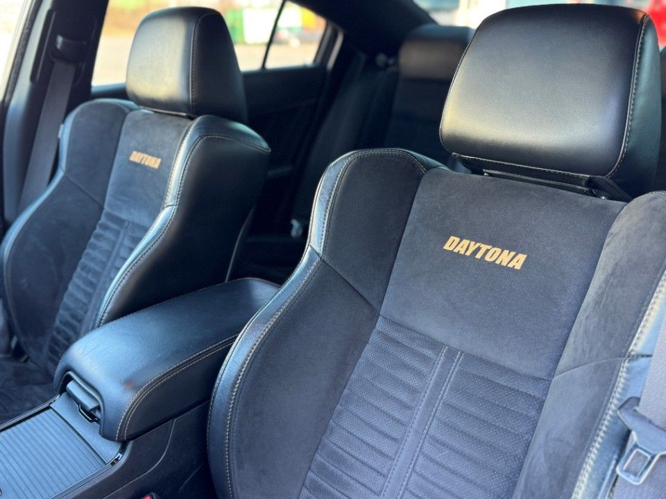 Fahrzeugabbildung Dodge Charger 5.7 V8 HEMI DAYTONA ACC el. GHSD