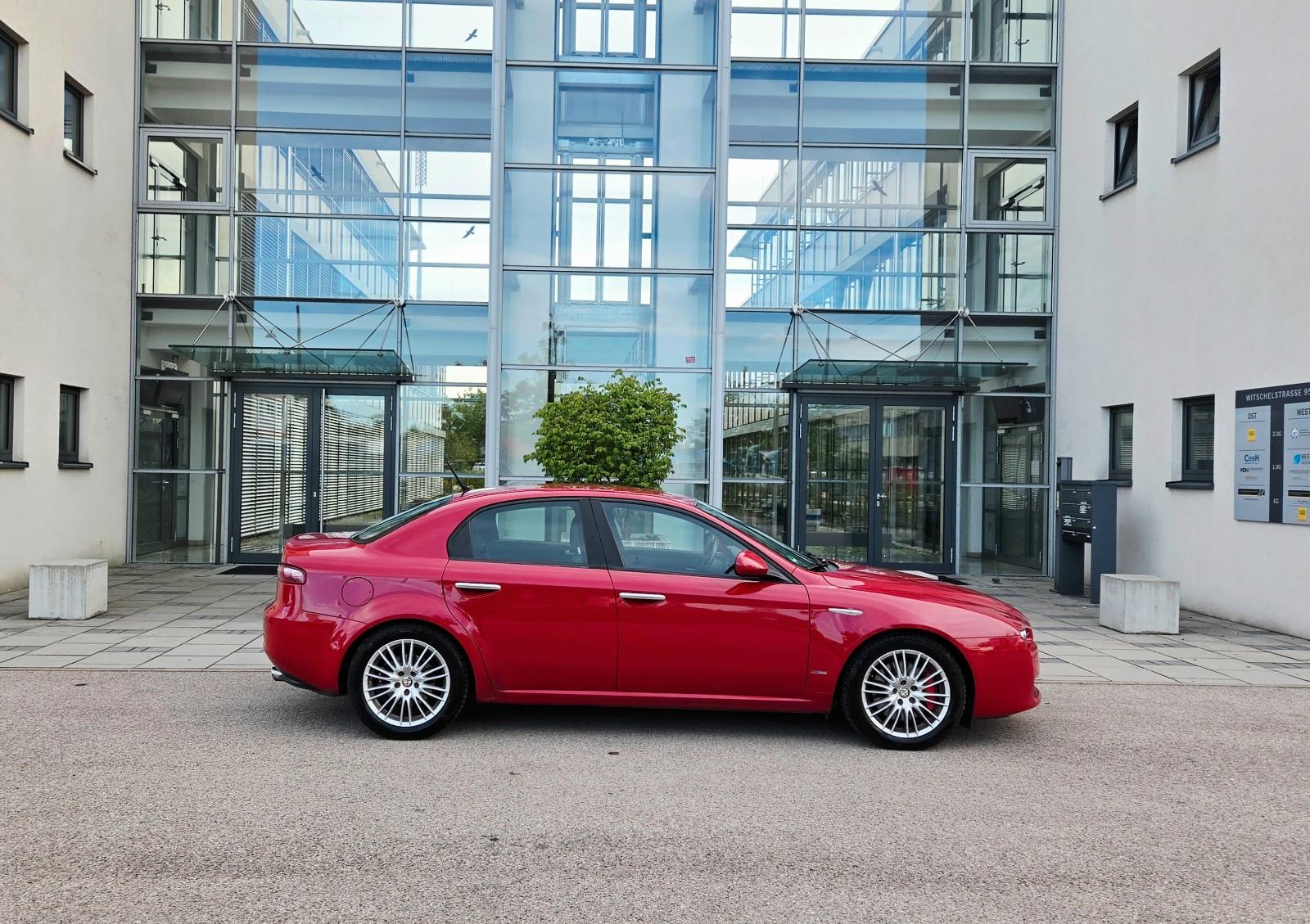 ALFA ROMEO 159 - 1.8 -  200 CV - BVM - VOLANT EN CUIR