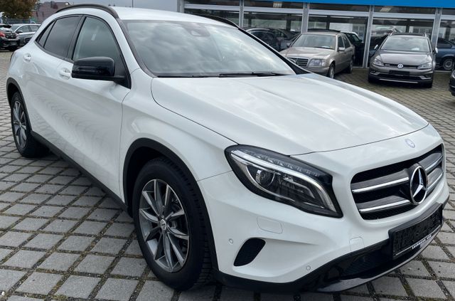 MERCEDES-BENZ GLA 250 4Matic ILS|RFK|SHZ|Temp
