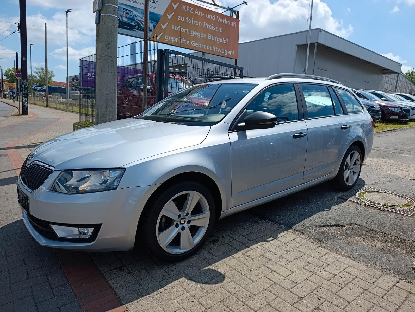 Skoda Octavia Combi Active*1 HAND*KLIMA*AHK*S-HEFT*PDC