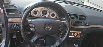 صورة 8 لـ 2009 Mercedes-BENZ E 280