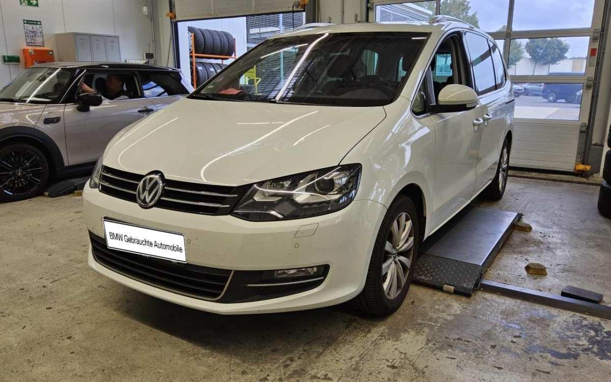 Volkswagen Sharan 2.0 TSI DSG Highline Panorama Leder AHK