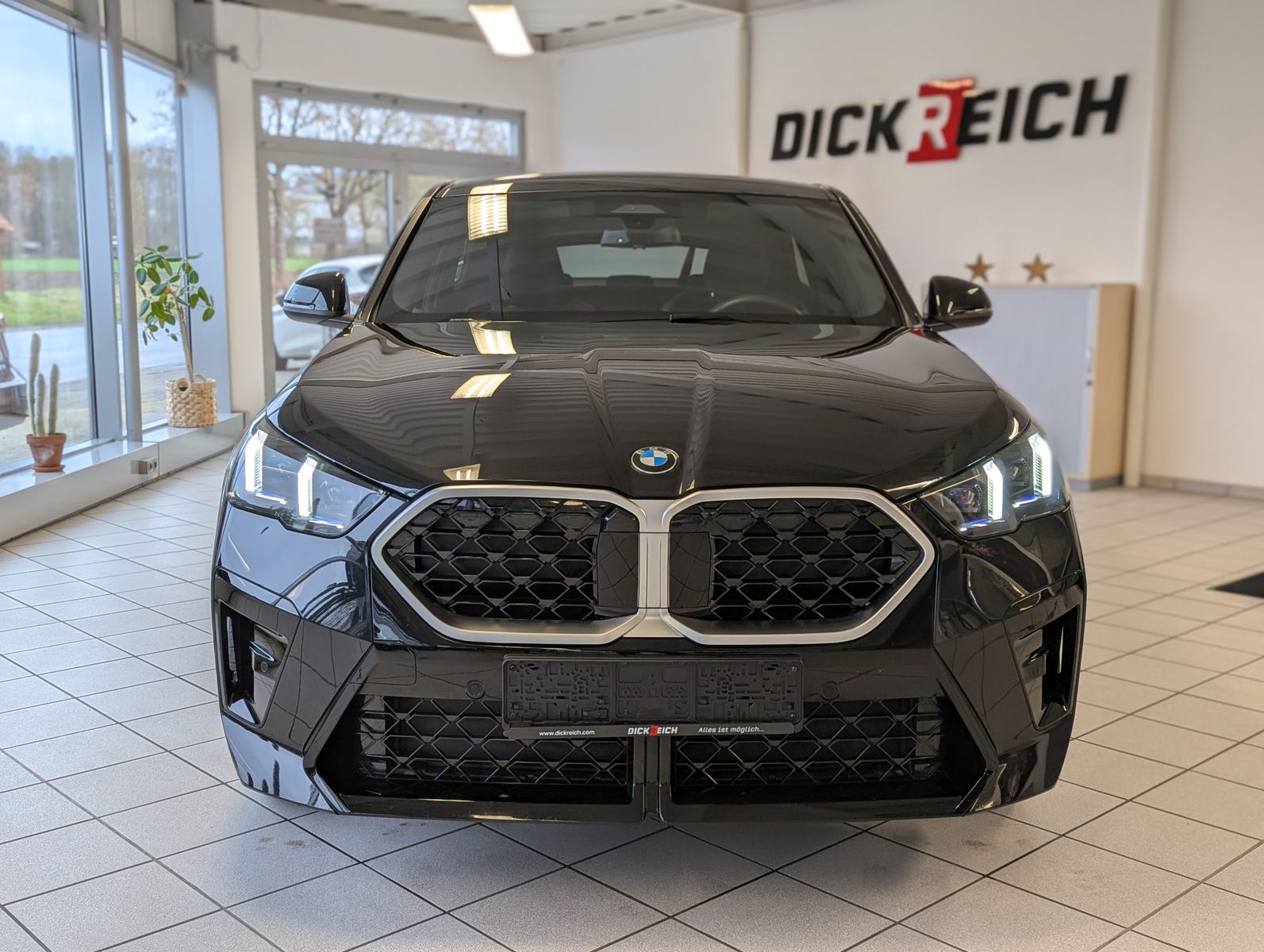 BMW X2 20 i M-Sport Pano Aktivsitze Kamera AHK - Image 2