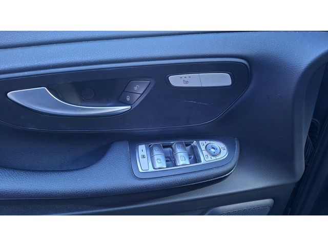 Mercedes-Benz V 220