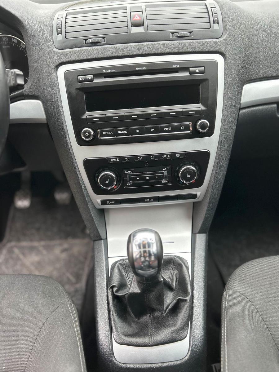 Skoda Octavia 2010 — photo 5
