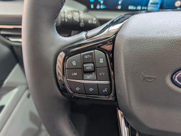 Ford Tourneo Custom 2.0 L Titanium +