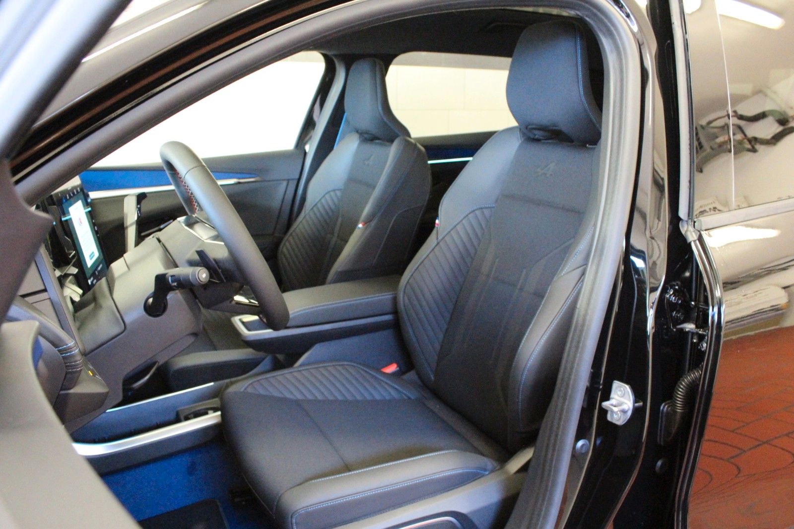 Fahrzeugabbildung Renault Scenic E-Tech 220 Long Range Esprit Alpine