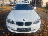 BMW 116 Baureihe 1 Lim. 116i - BMW 116: Weiß, 116i