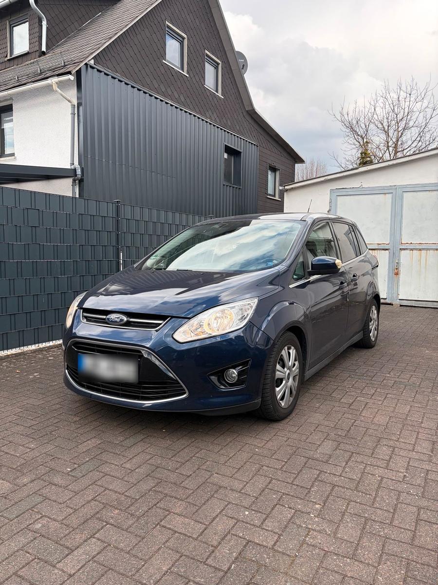 Ford Grand C-MAX 2011 — interior