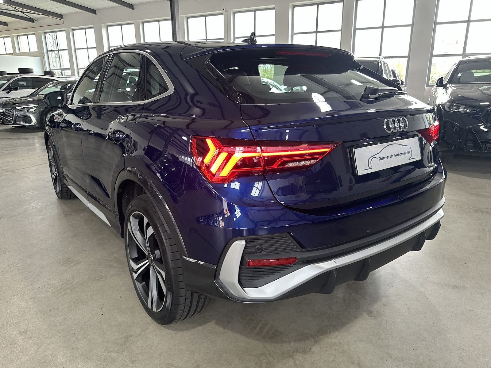 Fahrzeugabbildung Audi Q3 Sportback 35 TDI S line/Pano/Matrix/20´/RFK