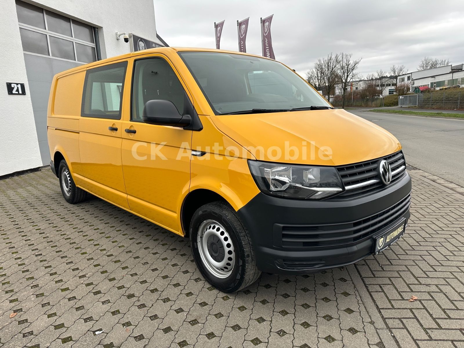 Fahrzeugabbildung Volkswagen T6 Transporter Kasten lang 2.0TDI/Klima/AHK 2.5T