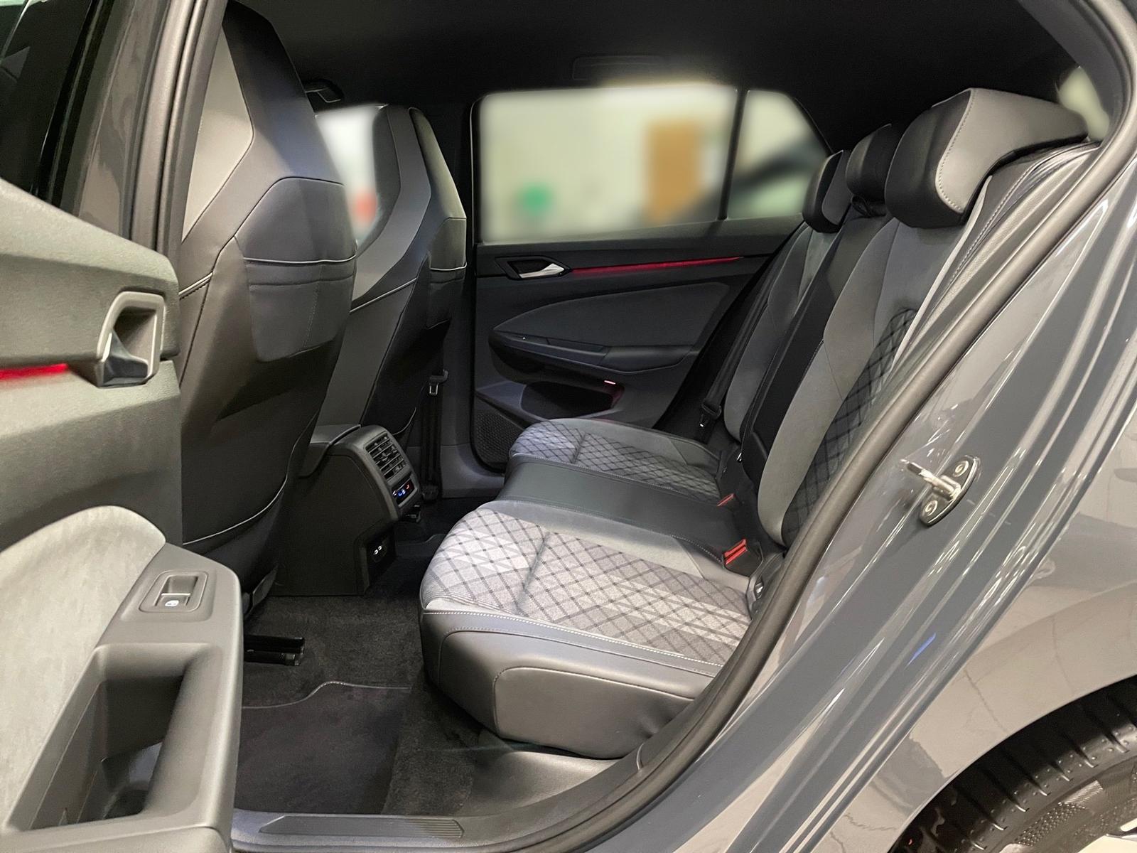 Volkswagen Golf VIII 1.5 eTSI R-Line *LED*KAMERA*NAVI*, миниатюра 13