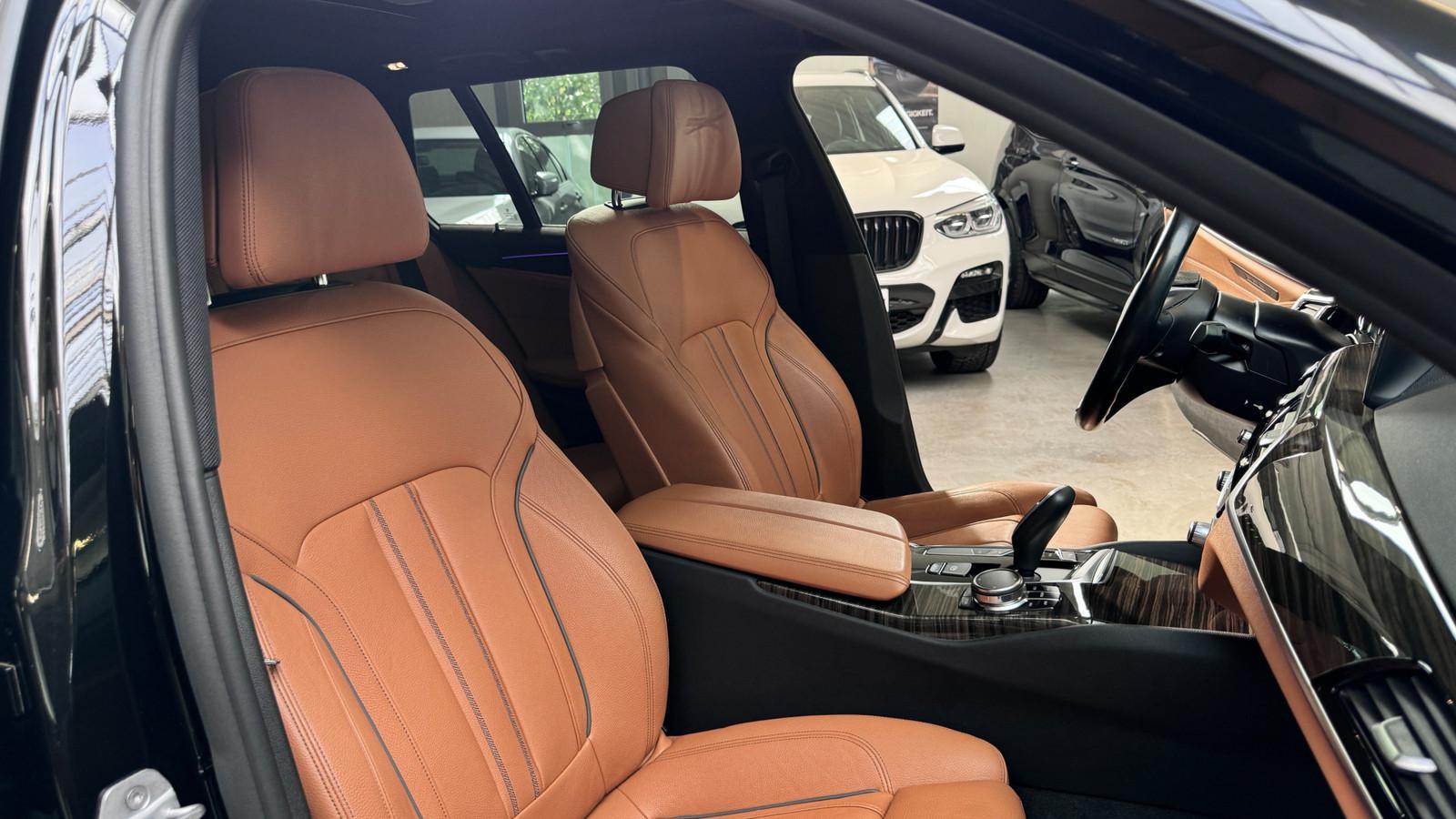 BMW 530i xDrive Touring Aut/SPORT LINE/PANORAMA/KAME
