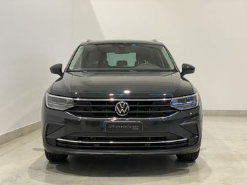 Volkswagen Tiguan - 2