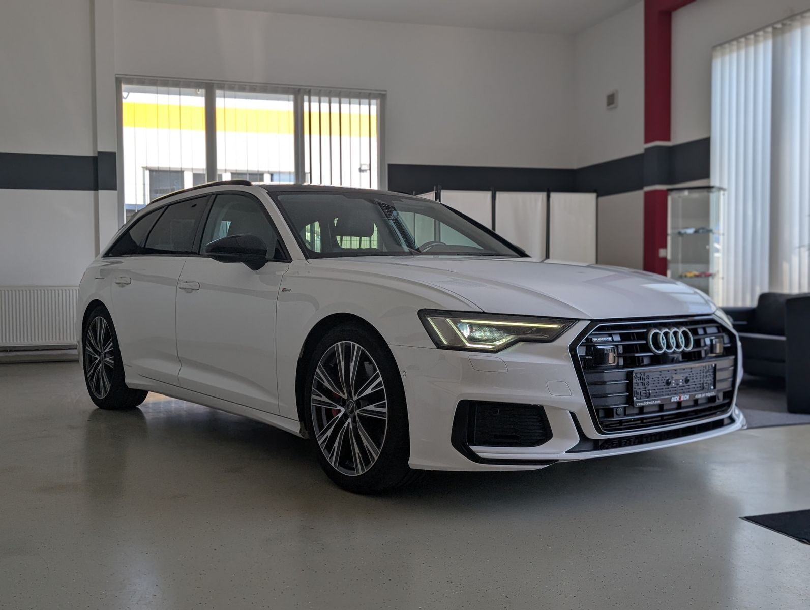 Fahrzeugabbildung Audi A6 55 TFSI e quat 3x S-Line MATRIX PANO 4xKlima