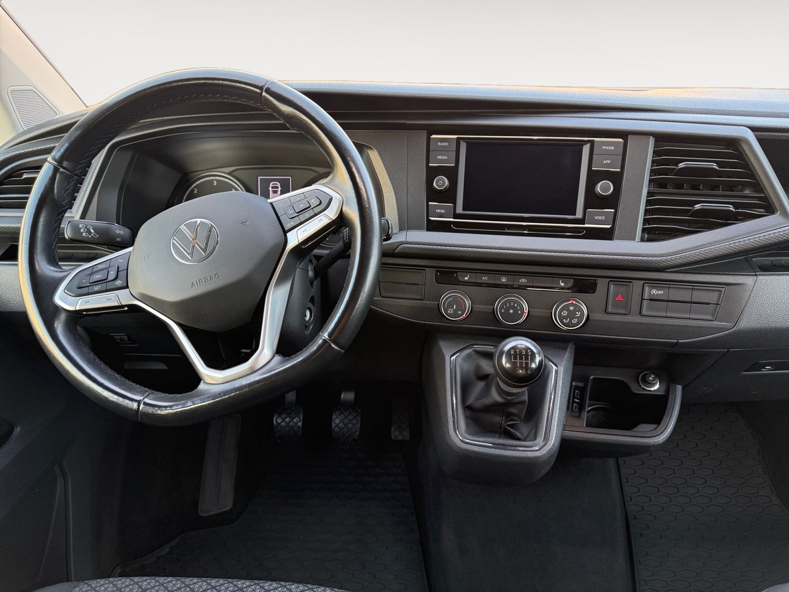 Volkswagen T6 Multivan - Bild 11