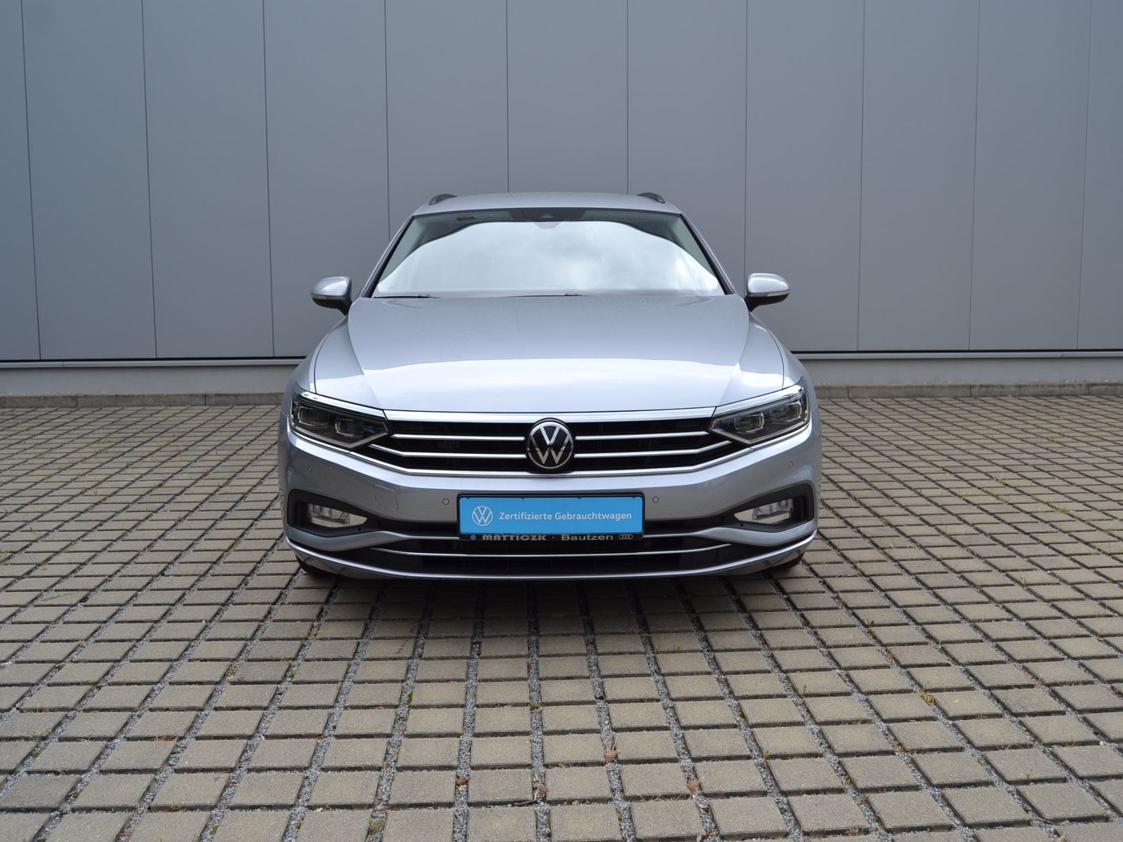 Passat Variant 2.0 TDI DSG AHK/STAND-HZ/MATRIX/N