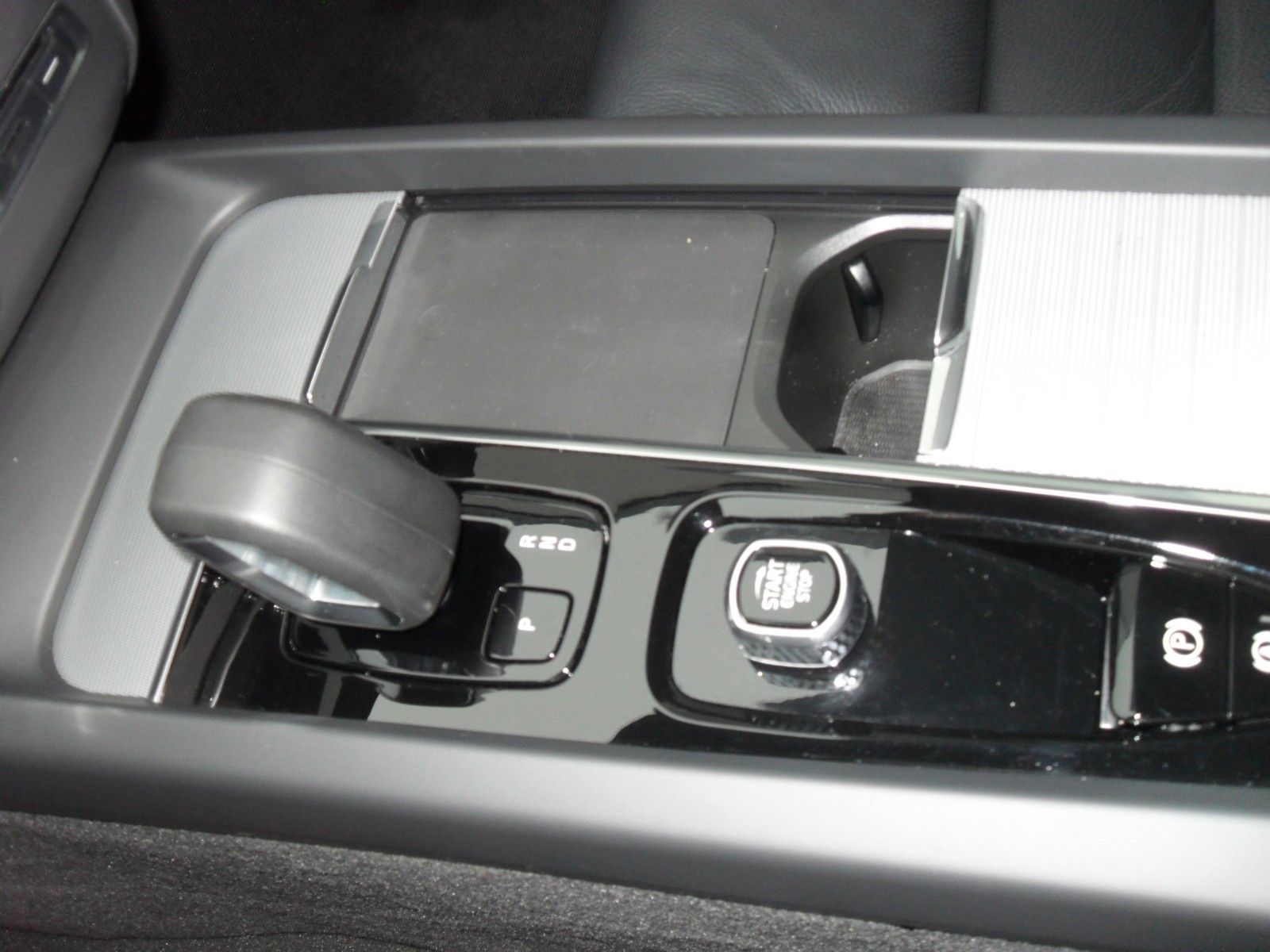 Fahrzeugabbildung Volvo XC 60 B4 Plus Bright | Standheizung | 360° | AHK