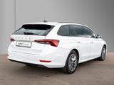 Skoda Octavia Combi 2.0 TDI DSG Tour Navi, LED - Skoda Octavia: Weiß, Combi