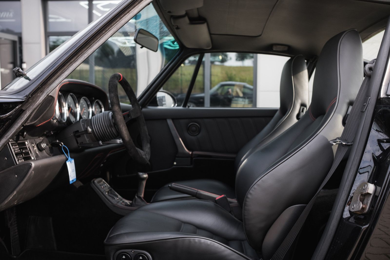 Fahrzeugabbildung Porsche 964 C4 Coupe-300 PS-18 Zoll Cup-KW Fahrwerk