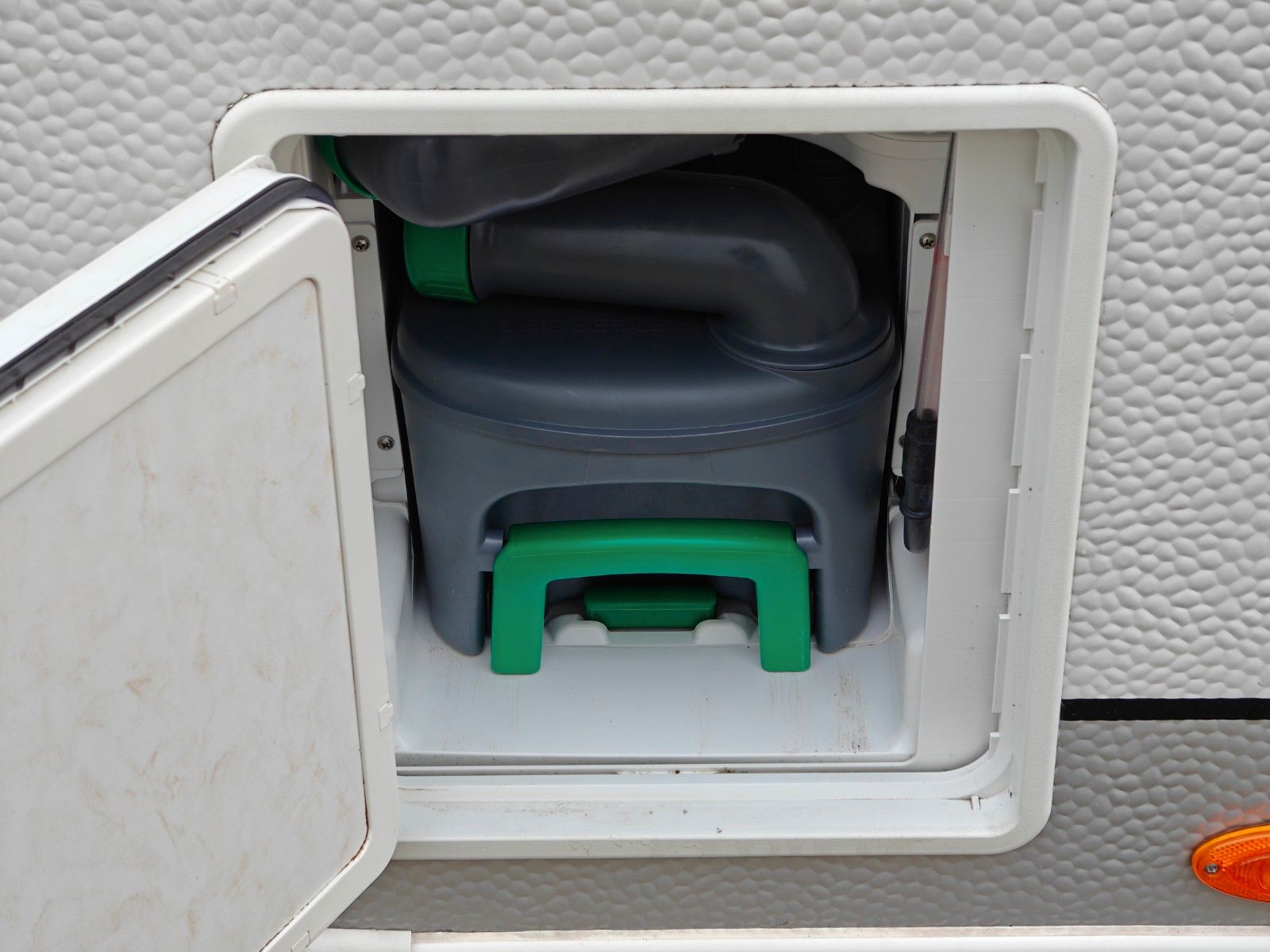 Fahrzeugabbildung Hobby Excellent 540 UFe - Fahrradträger, TV, 1.750kg -