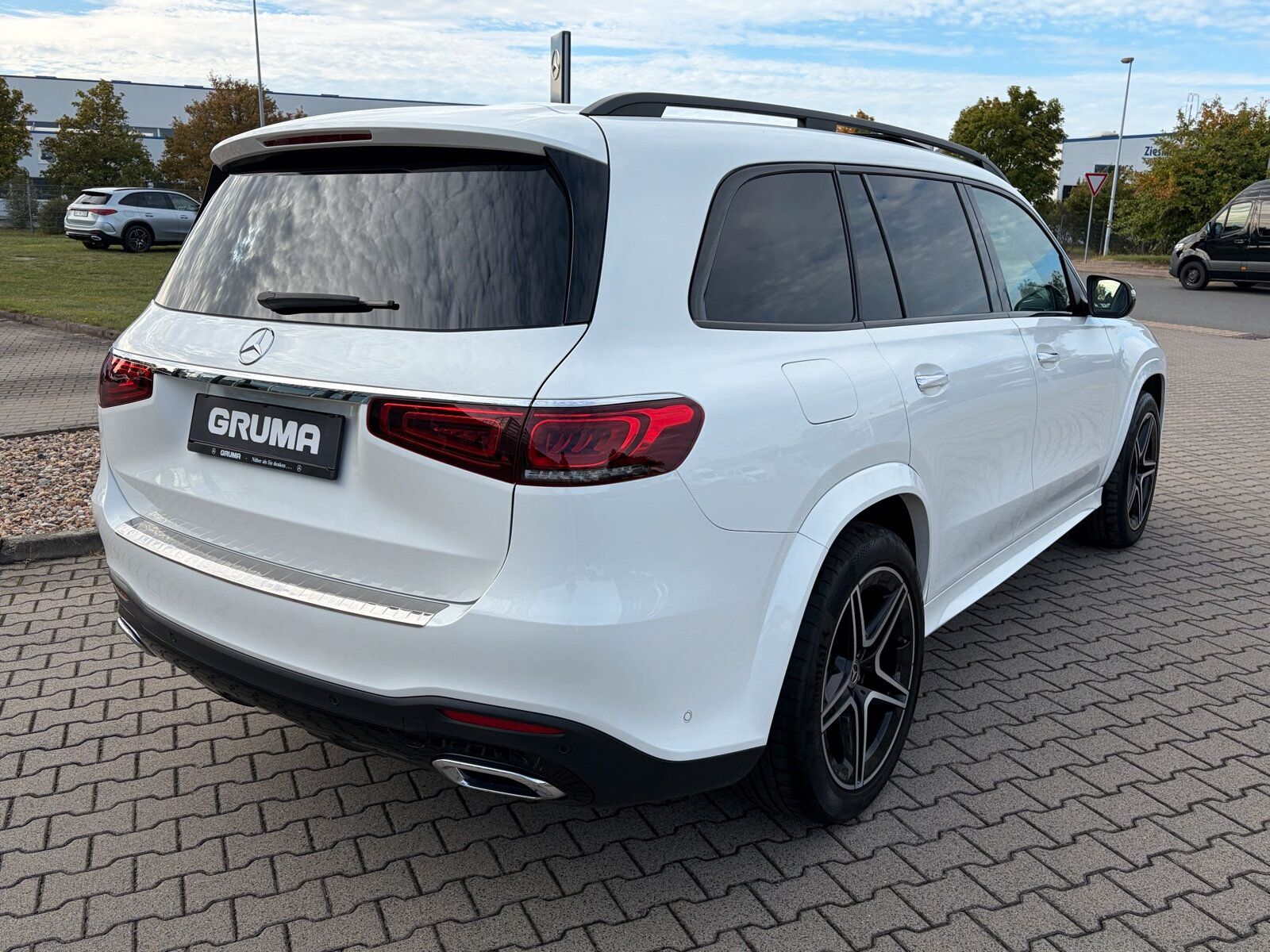 Mercedes-Benz GLS 350 d 4MATIC AMG NIGHT PANO 360° KEYLESSLED foto 5