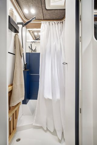 HYMER  ERIBA  HYMERCAR ERIBA Car 600 Automatik  KLIMAAUTOMATIK NAVI ALU