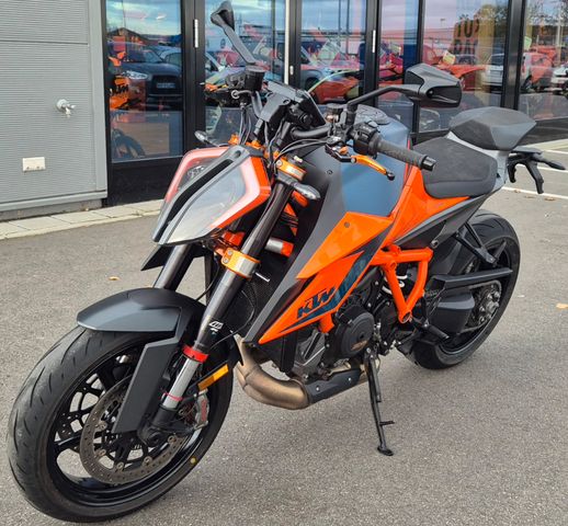 KTM 1290 Super Duke R Tech Pack