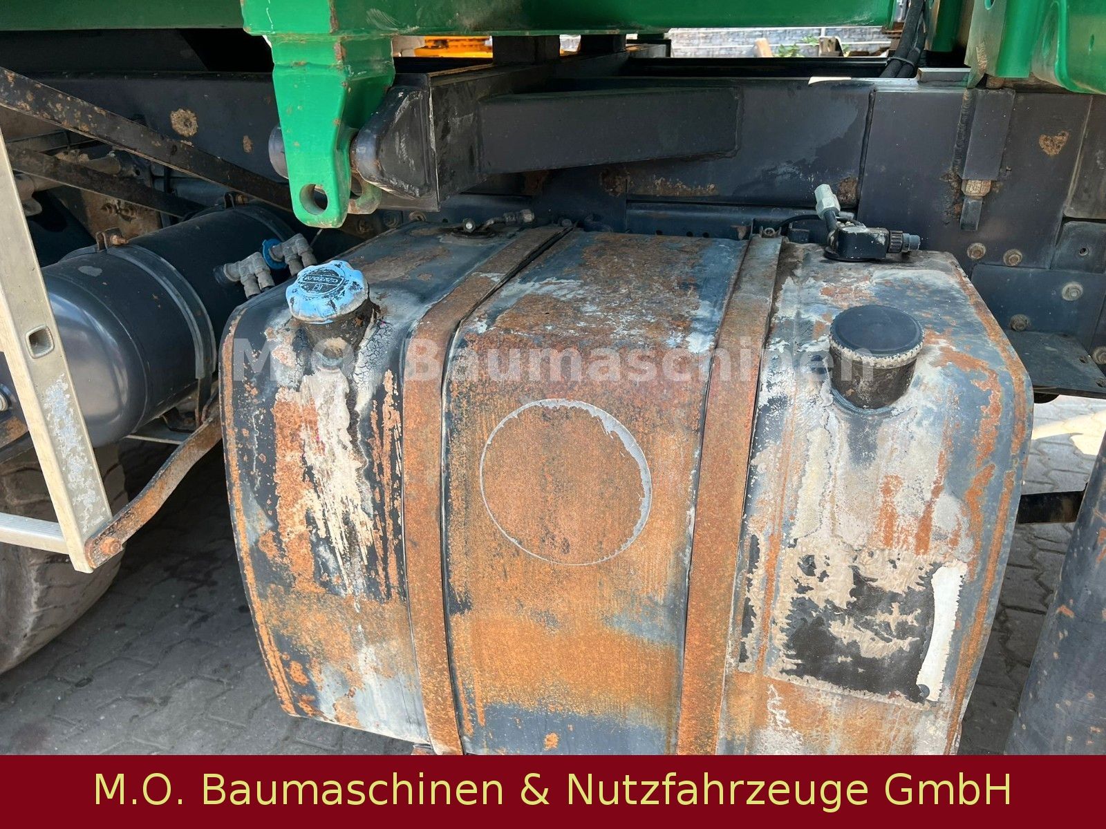 Fahrzeugabbildung Renault Kerax 370 dci / 6x4 / Palfinger PK 15500 / Euro5