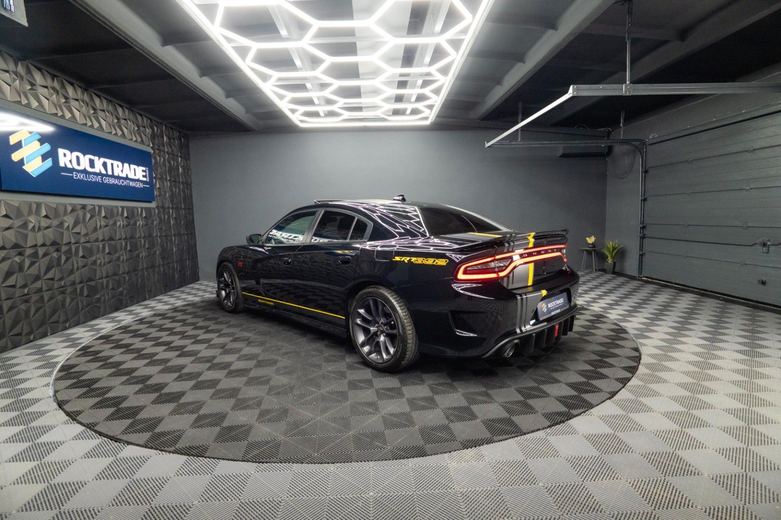 Fahrzeugabbildung Dodge Charger 6.4 V8 SRT 392 SCAT PACK Performance LED