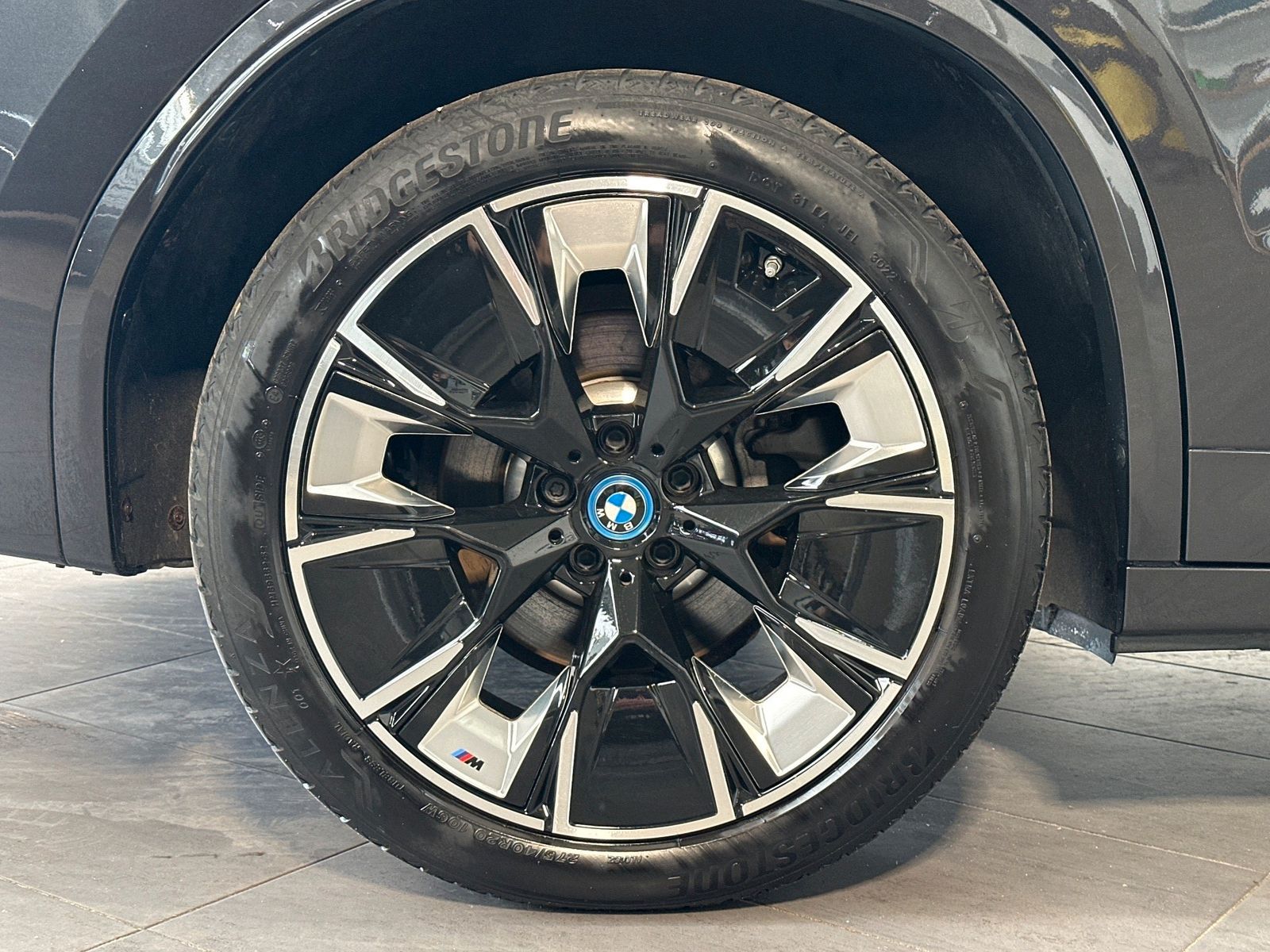 BMW iX3 Impressive NAV+LED+PANO+AHK+HUD+360°-KAM imagem 3