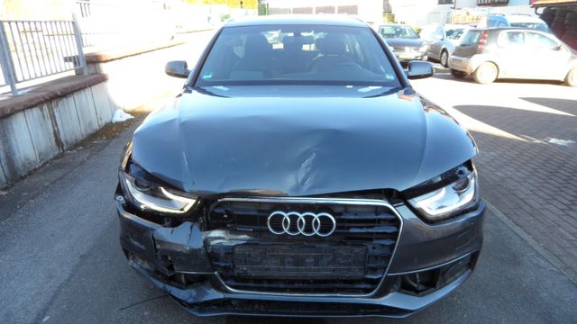 Audi A4 Avant S line Sportpaket / plus quattro Autom