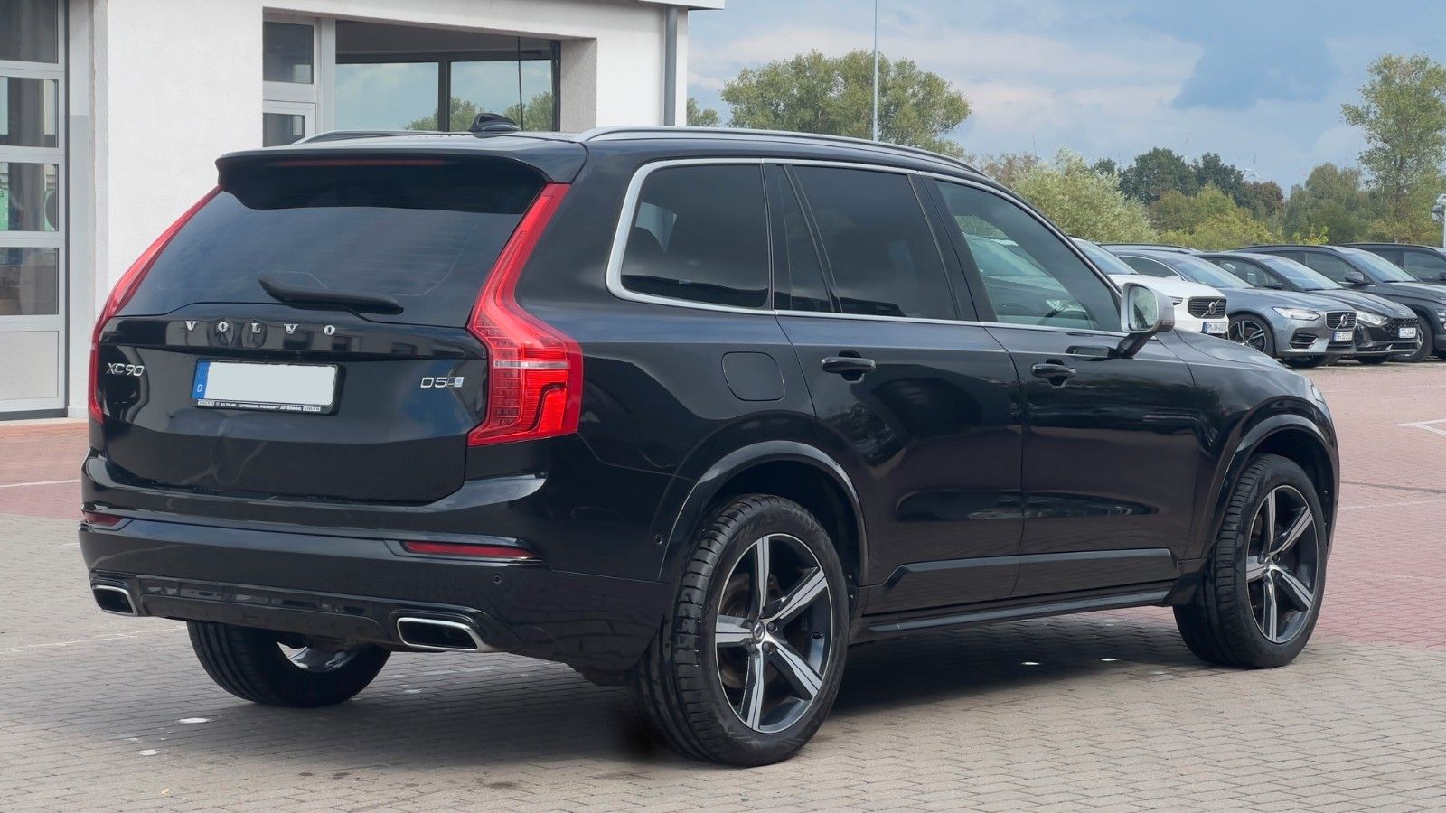 Fahrzeugabbildung Volvo XC90 D5 R-Design*LED*LUFT*CAM*7Sitze