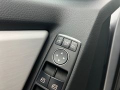 MERCEDES-BENZ GLK 220 CDI / 4x4 / NUR 74.tKM / GARANTIE / AHK MERCEDES-BENZ GLK 220 CDI / 4x4 / NUR 74.tKM / GARANTIE / AHK