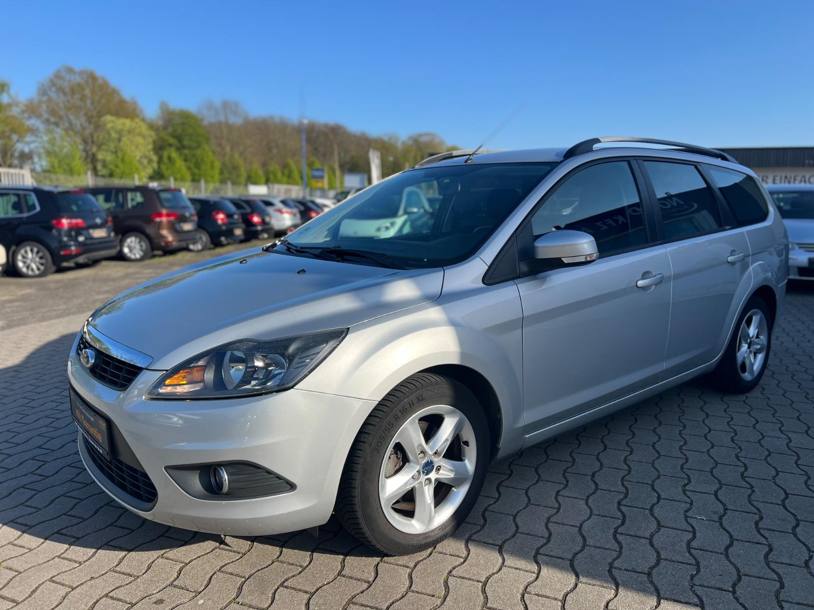 Ford Focus 2011 — photo 8