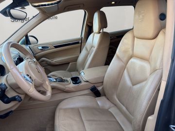 Porsche Cayenne - 9