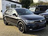 Volkswagen Tiguan Allspace Highline 4Motion  R-Line-Paket - Volkswagen mit Diesel-Antrieb: Taxi