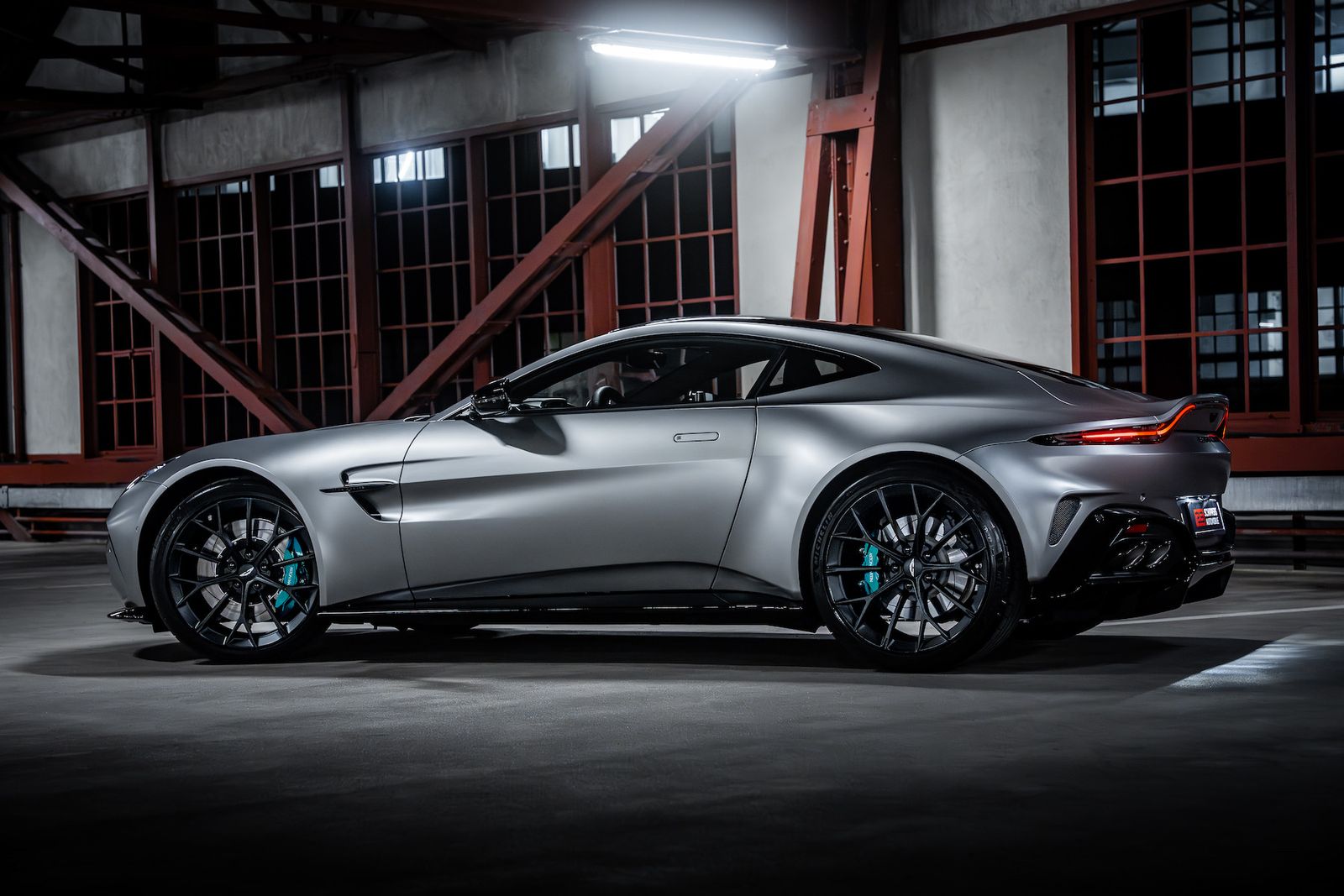 Fahrzeugabbildung Aston Martin V8 Vantage BOWERS&WILKINS|TRAUMAUTO|MY25