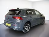 Volkswagen Golf VIII LIFE 2.0TDI 150PS DSG ACC.5J-G.AHK.KAM - Volkswagen Golf mit Diesel-Antrieb: Limousine, 150