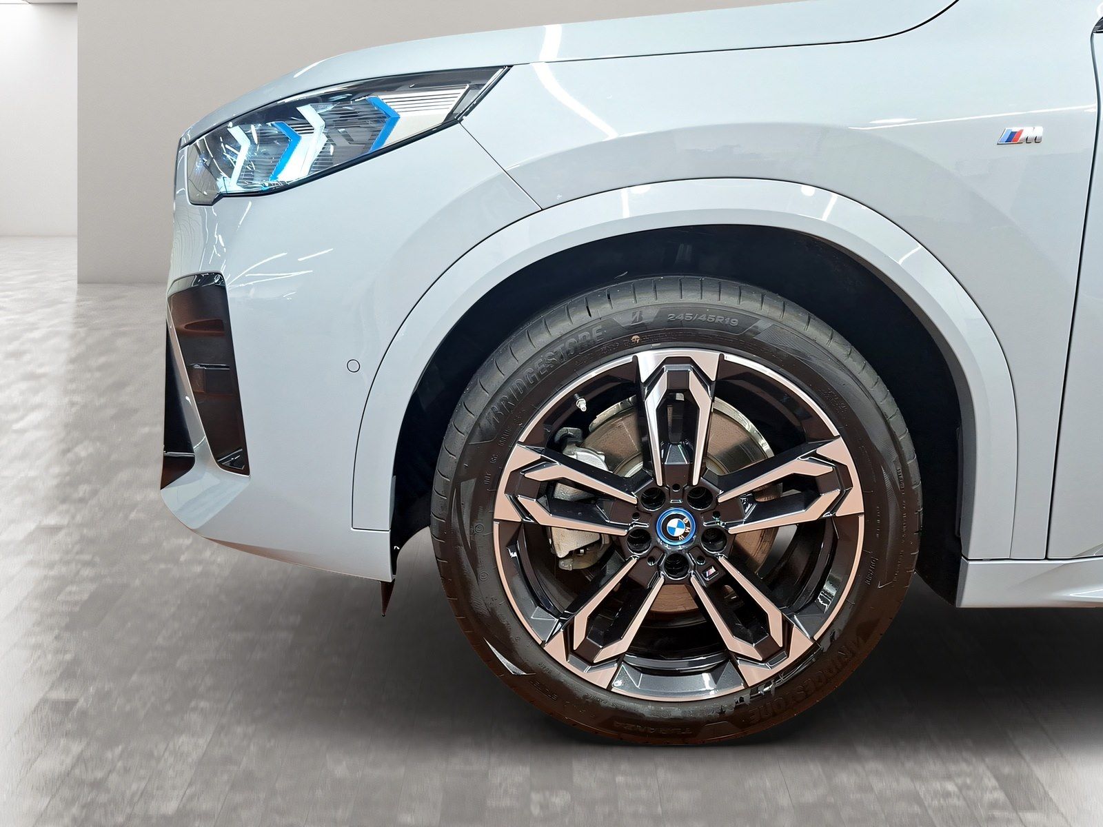 BMW iX2 - Bild 9