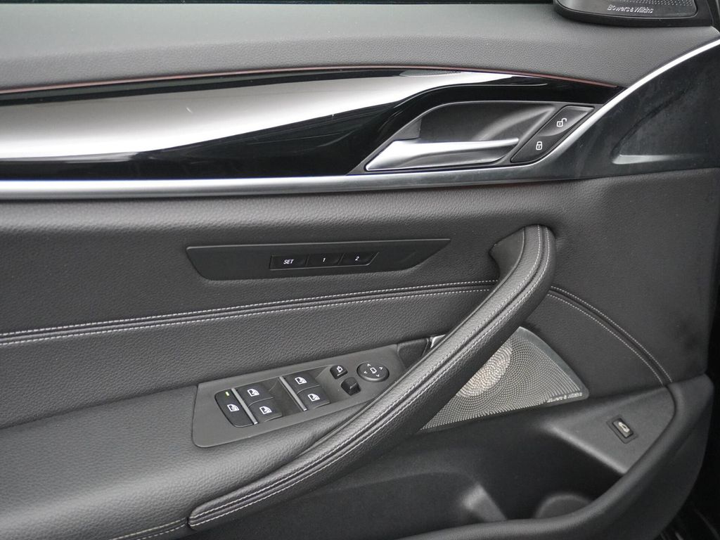 BMW 540 5-serie 540i xDrive High Executive Schiebeda
