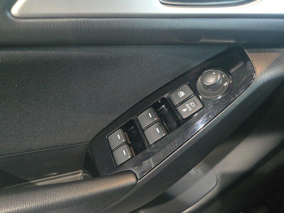 Mazda 3 SKYACTIV-G 120 SKYACTIV-Drive Kizoku